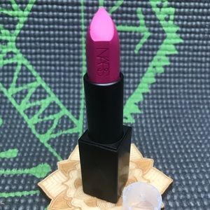 NARS Audacious Lipstick ‘Stefania’
